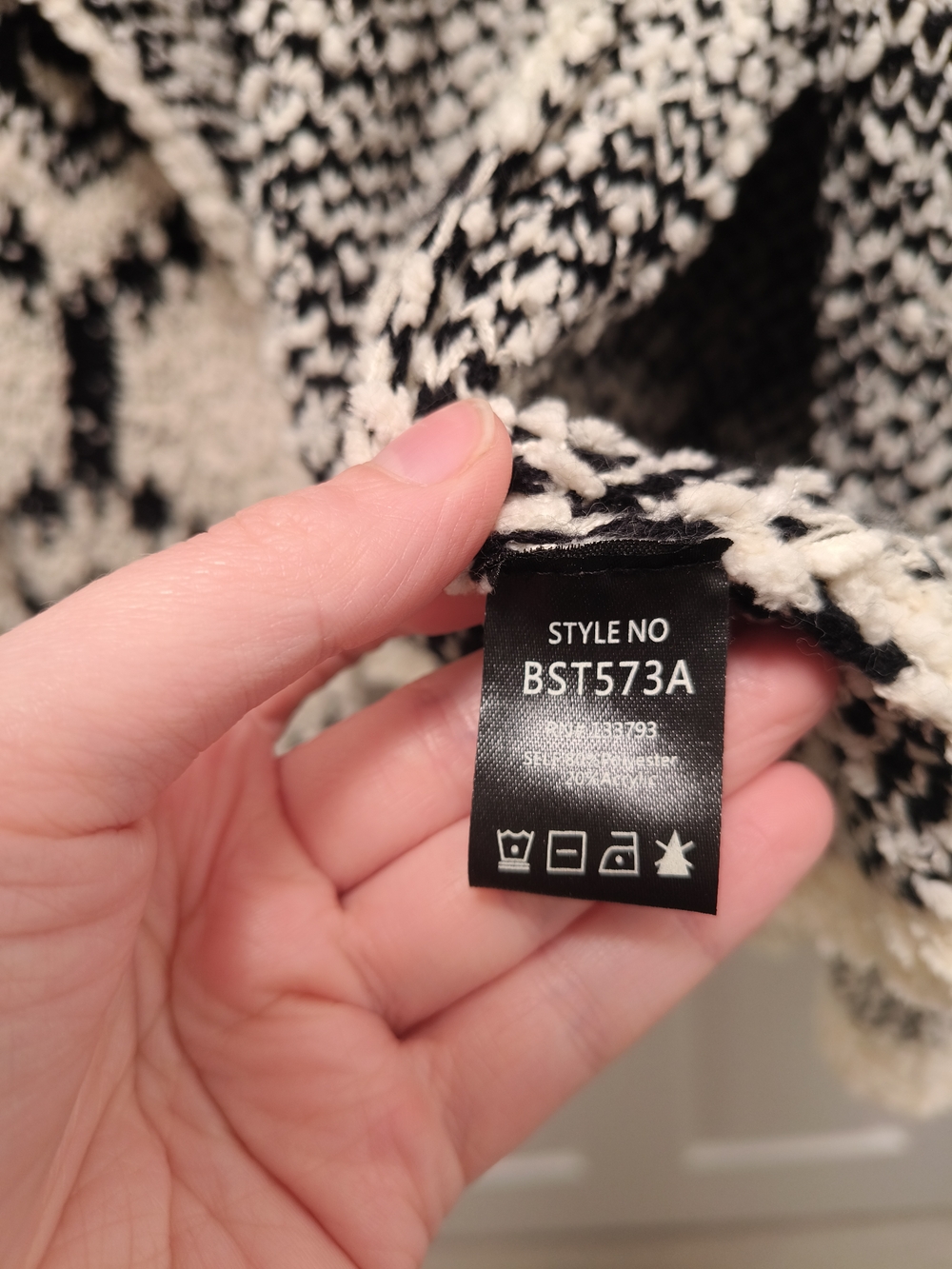 Pol Cozy Open-Front Black & Cream Geometric Sweater Cardigan Boho Cozy - Picture 4 of 9